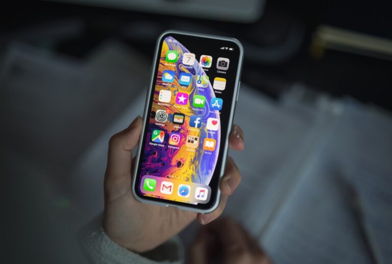 Apple alerts exploit developer that his iPhone was targeted with government spyware 